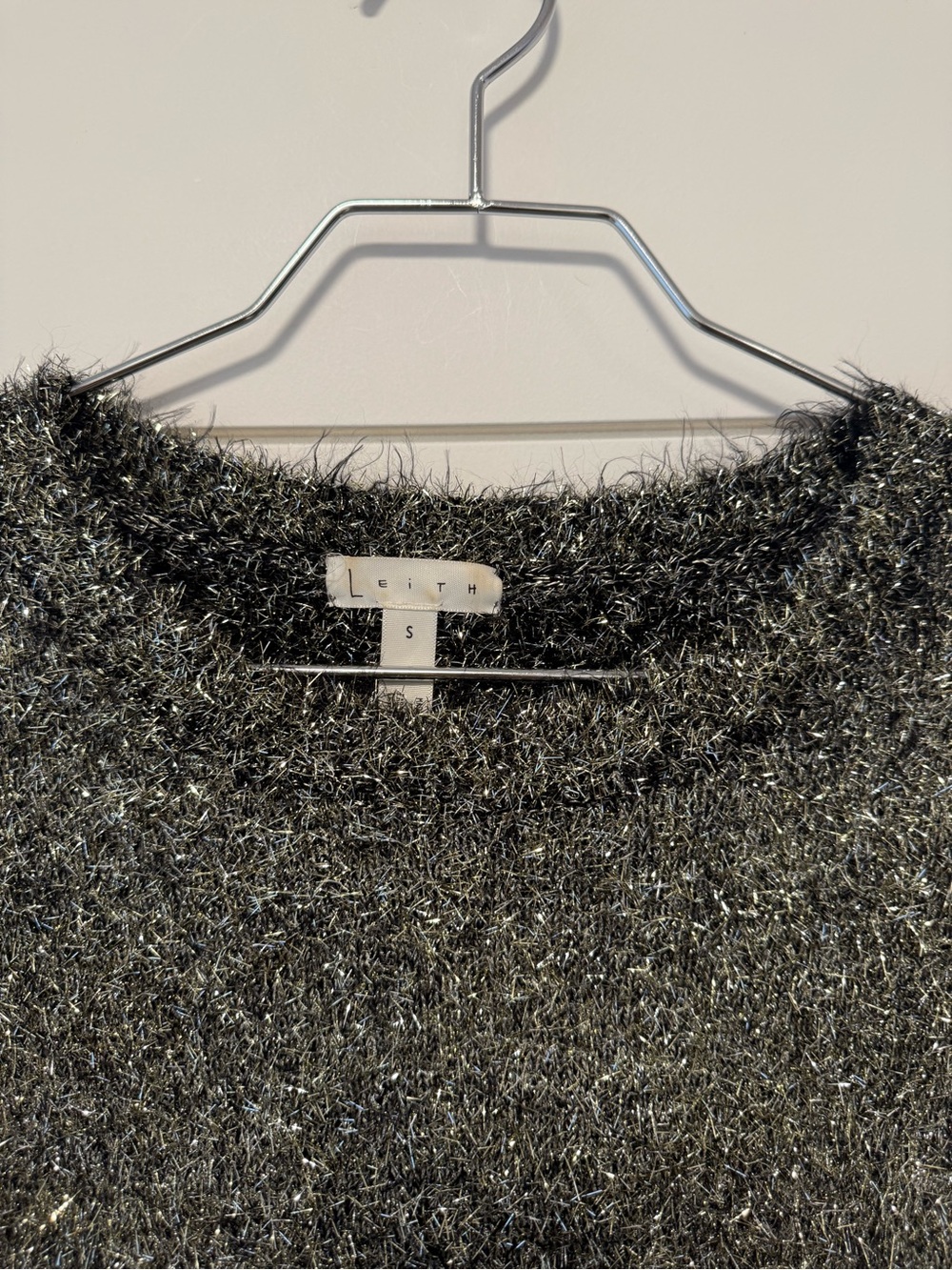 Leith Metallic Shaggy Crewneck Sweater in Silver and Black Size Small